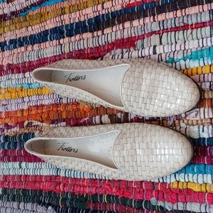 ⭐️Trotters leather upper closed toe loafer